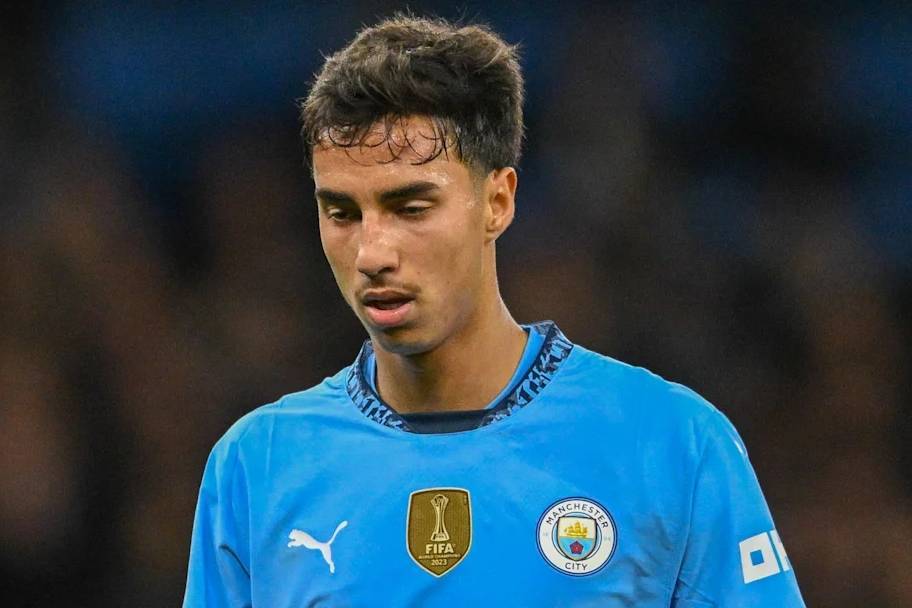 曼城冬窗重磅引援黯然离队，2960万英镑加盟，7个月仅出场1分钟