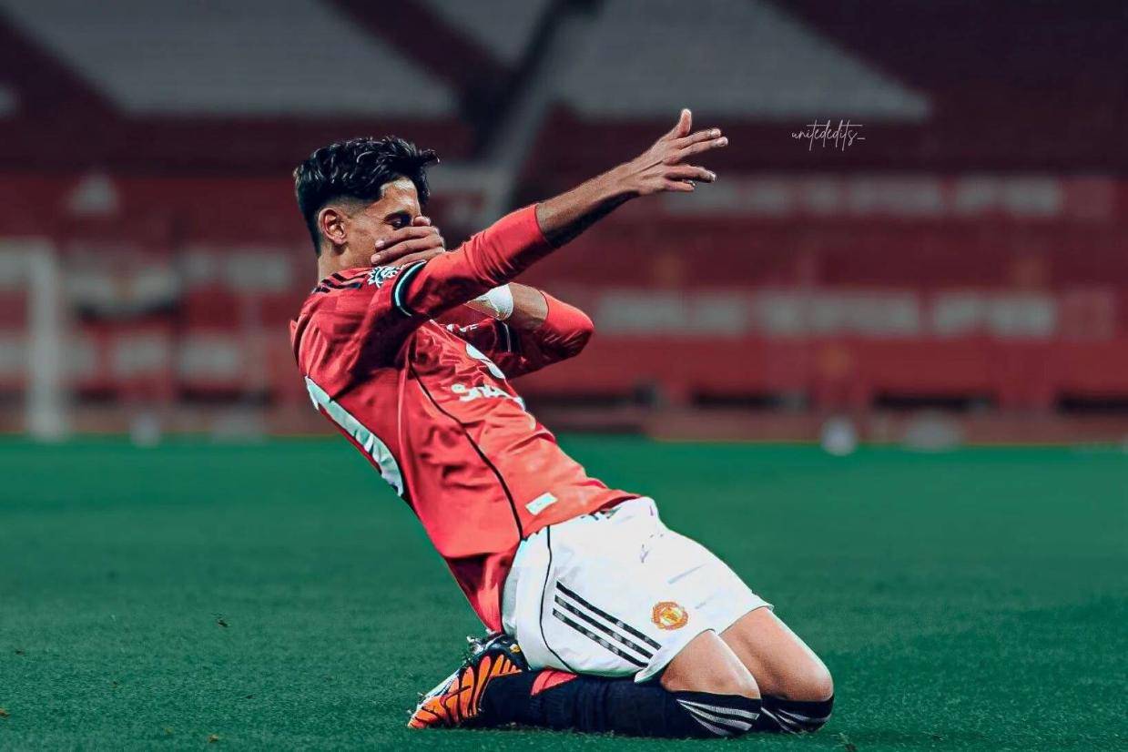 曼联送跑车游说小梅西放弃巴萨梦！留队未来可当王牌，获誉最强10后